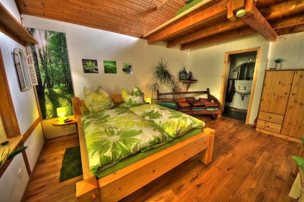 Bed and Breakfast Am Ruebenkeller Бинценбах Номер фото